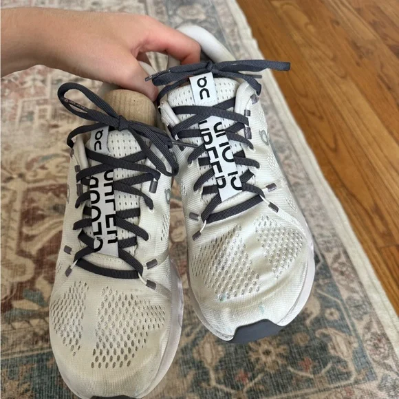 On Running White Athletic Shoes - Picture 13 of 15